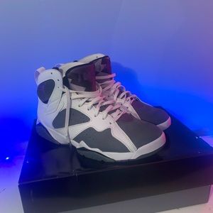 Men's Jordans Retro Flint White/Flint Grey-Black-Varsity Purple (Size-9.5)